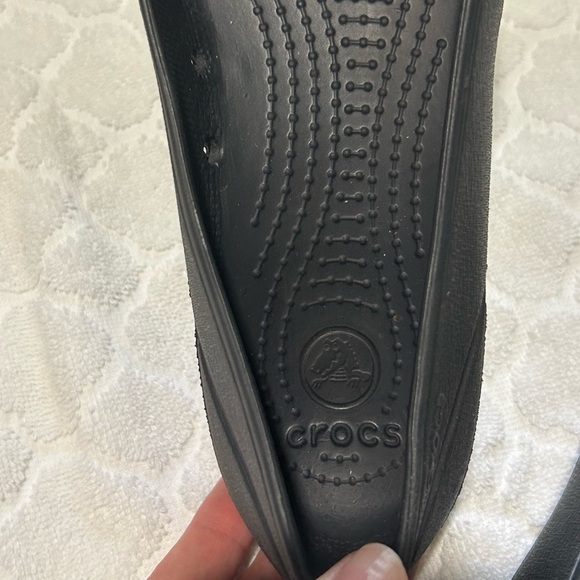 Crocs black Ballet Flats with toe cap women’s size 9. Gentle pre-worn condition - Picture 9 of 9